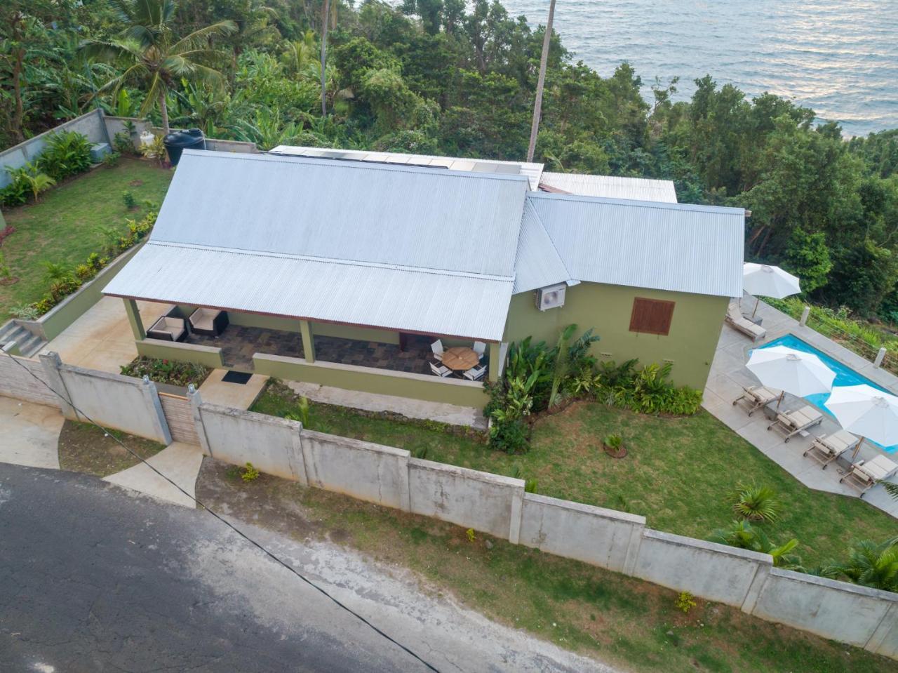 Pagua Bay House - Oceanfront Cabana'S Marigot Exterior foto